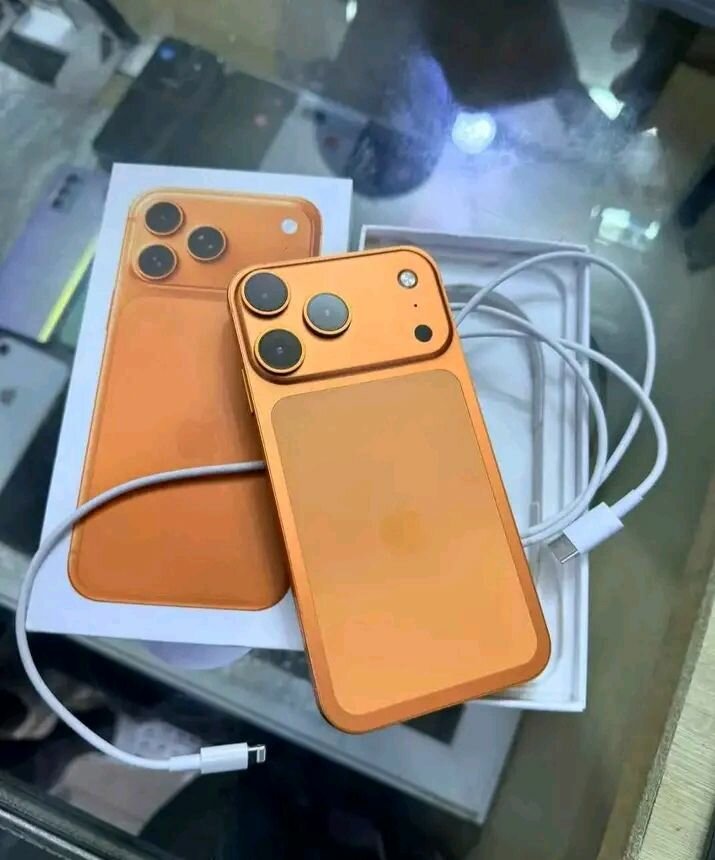 iPhone 17 Pro Max Orange