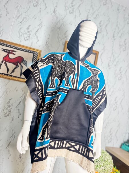 Poncho ethnique à capuche