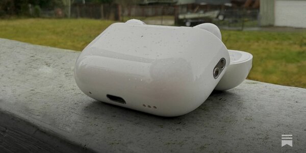 Original iPhone AirPods Pro 2