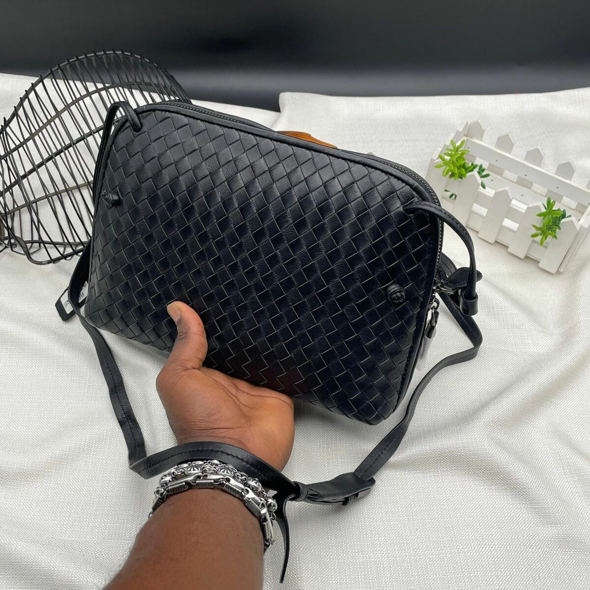 Venneta Bottega side bags