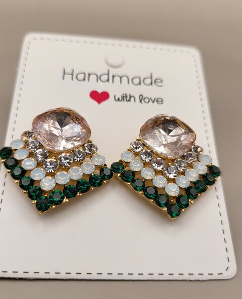 multi stone  stud