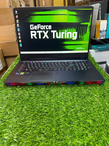 MSI GAMING GRAPHICS INTEL CORE i9 Ram 32GB SSD 1TB RTX 3060.