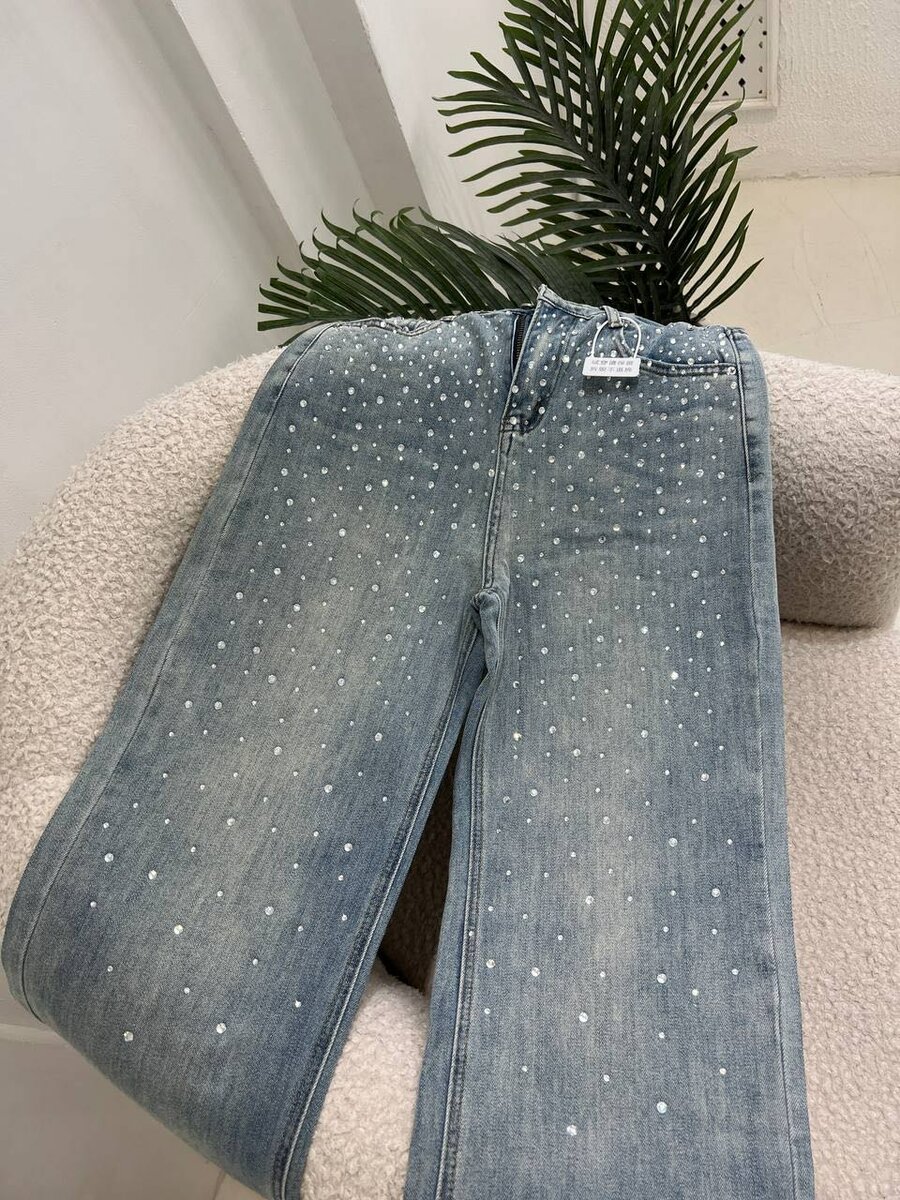 Женская одежда / джинсы