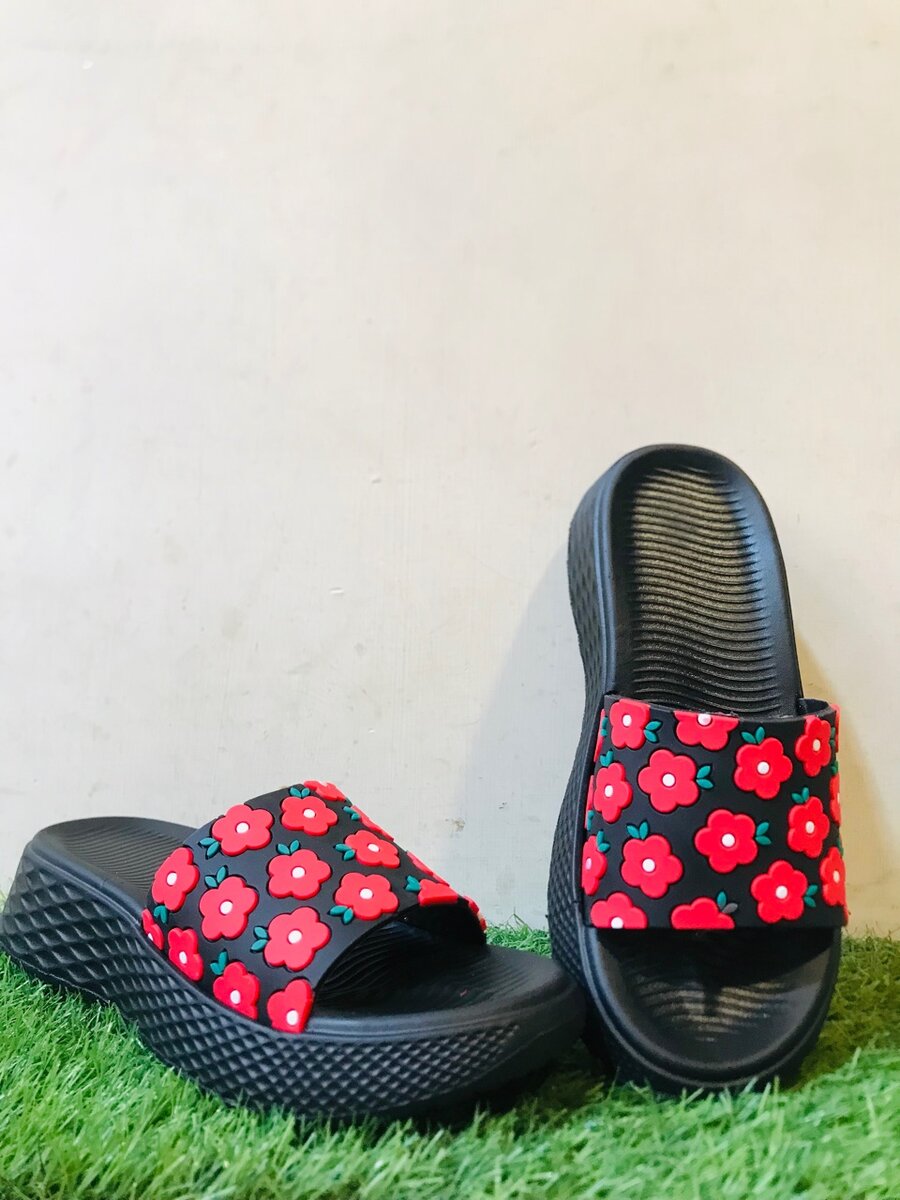 Ladies house slippers