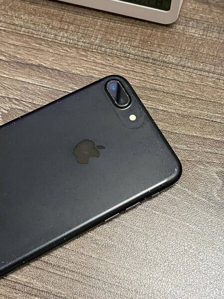 iPhone 8 Plus Noir 64 Go