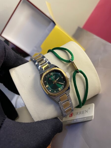 Montre élégante pour femme