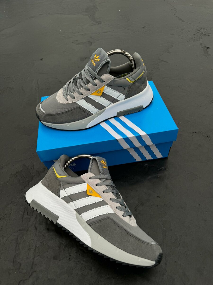 Baskets grises Adidas rétro