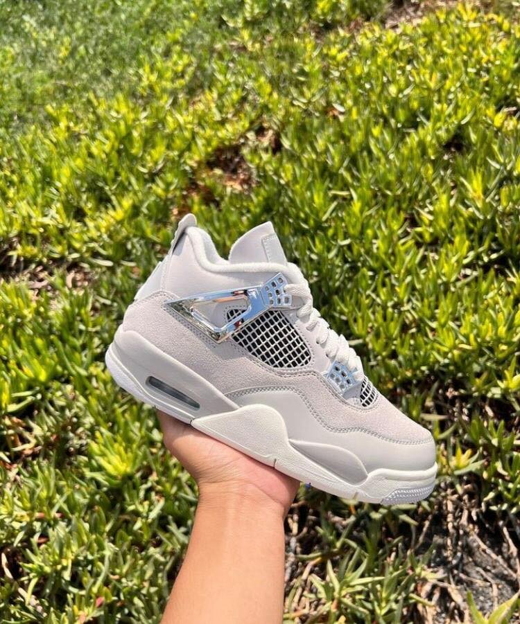 Jordan 4 frozen moments