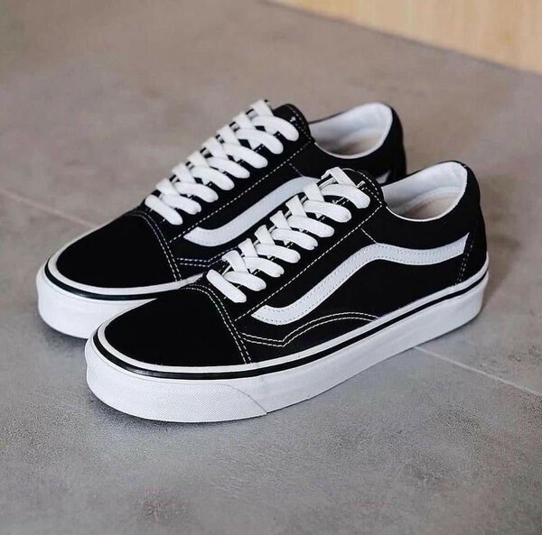 Classic High Quality Old Skool Vans Black & White