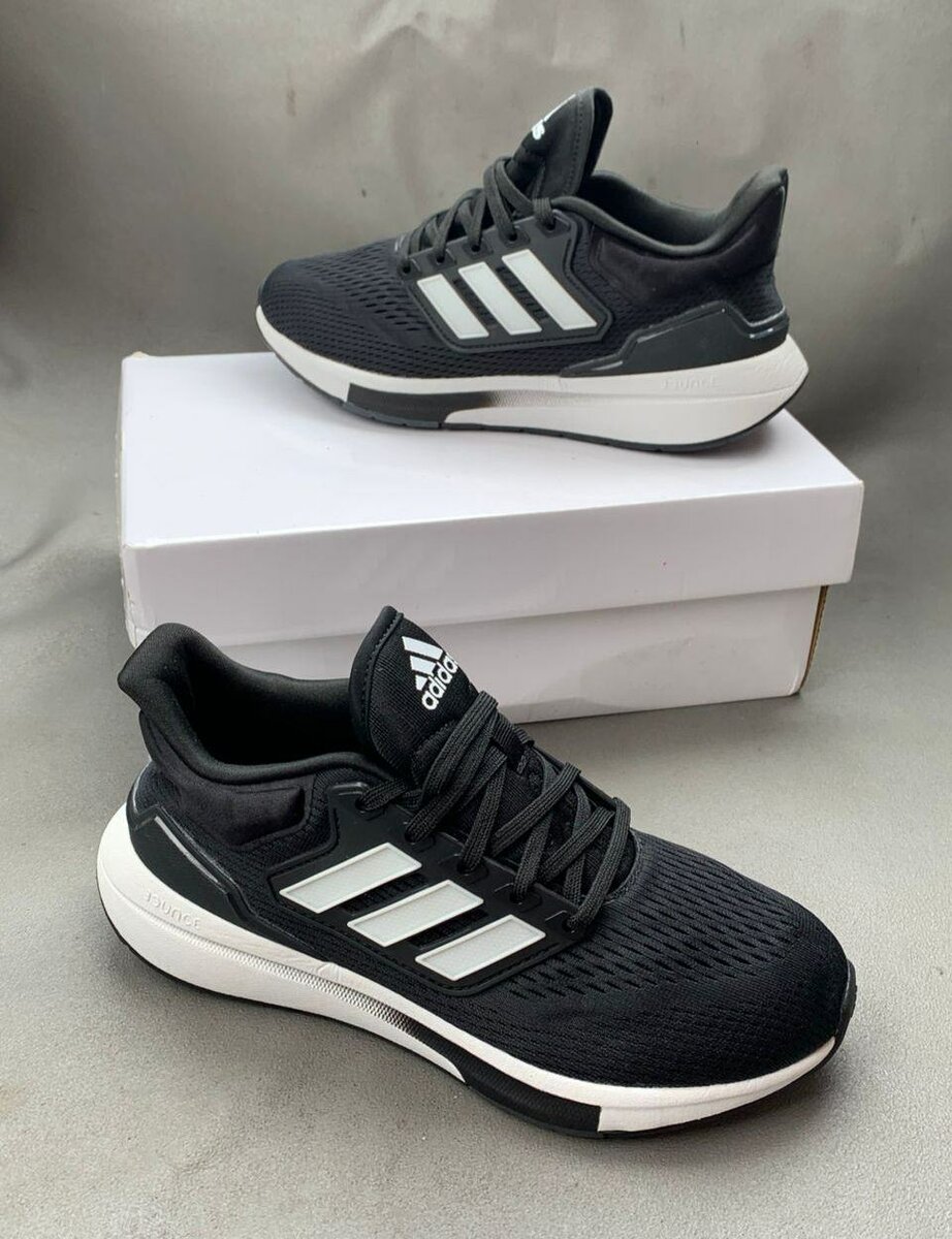 Chaussures de course noires