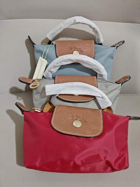 Pochettes élégantes compactes