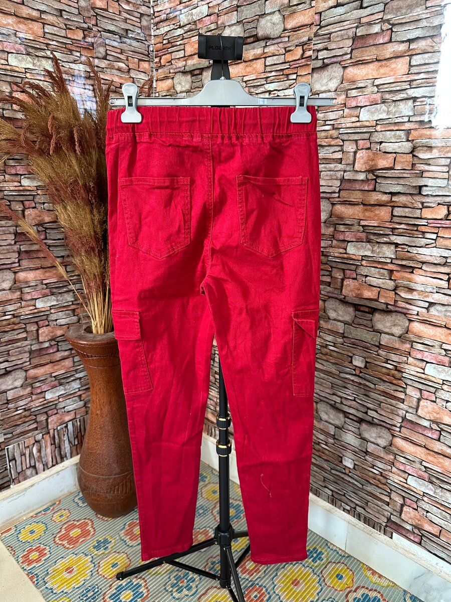 Pantalon cargo rouge