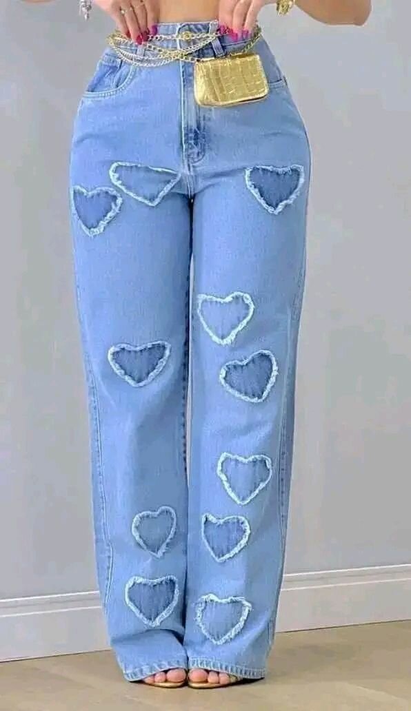 Jean bleu motifs cœurs