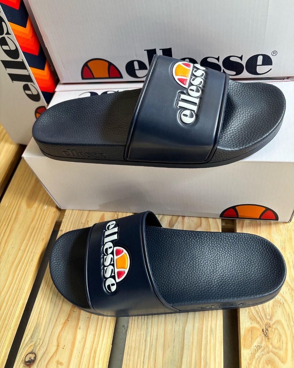 Ellesse slides
