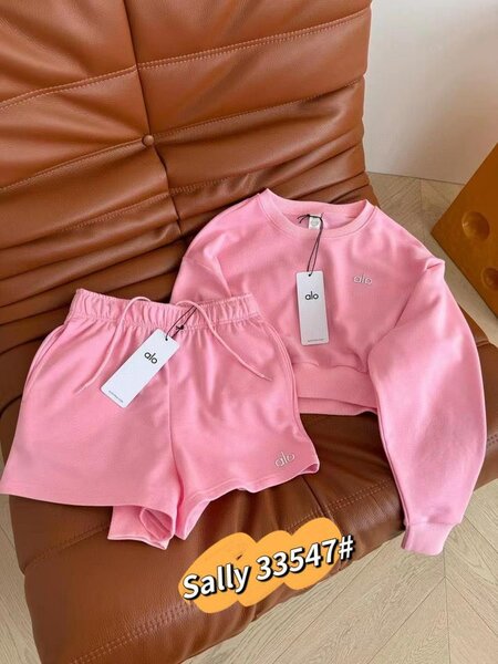 Tenue de sport rose Alo