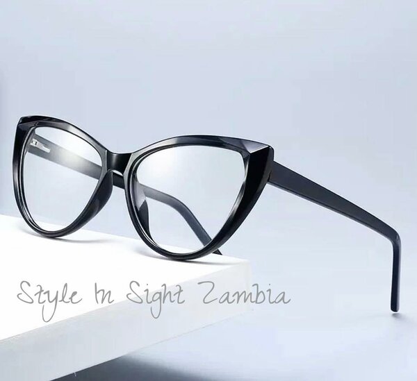 Image glasses, in glossy frame, for work at the computer and telephone with protection against screen radiation