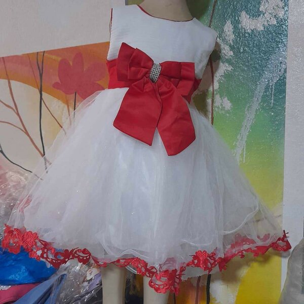 Robe enfant élégante