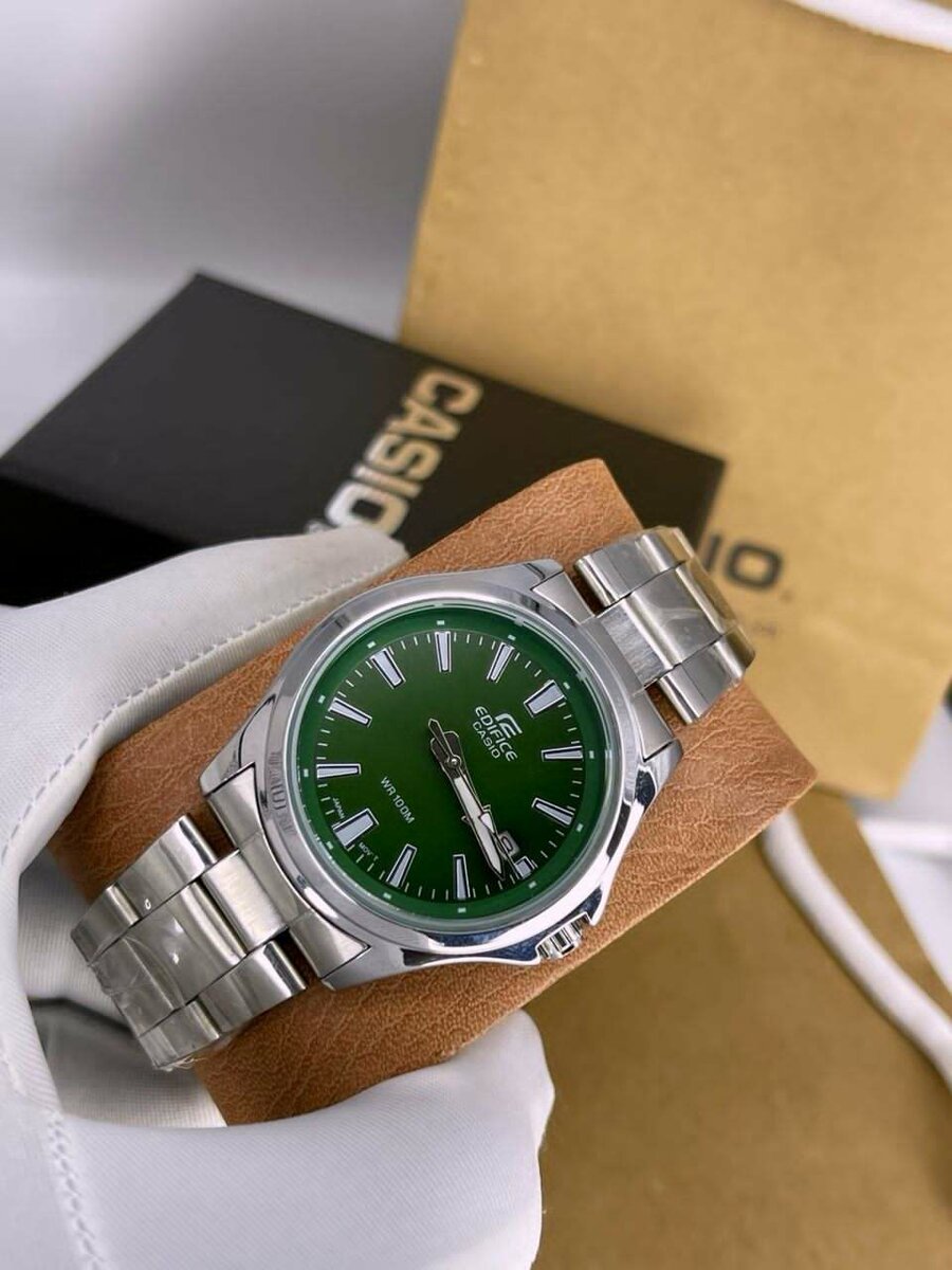 MONTRE LUXE HOMME  CASIO