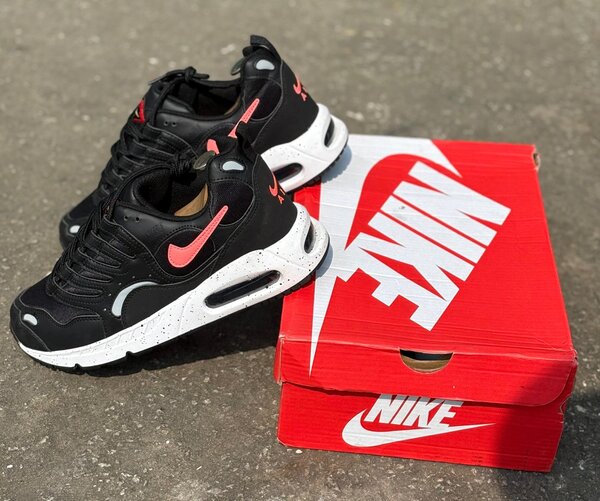Baskets Nike Air Max Noires