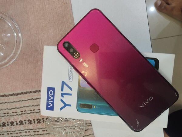 VIVO Y17