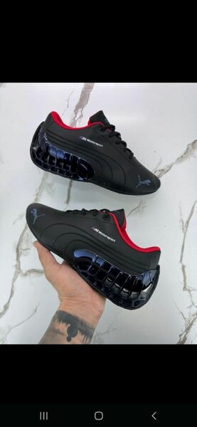 Sneakers modernes hommes