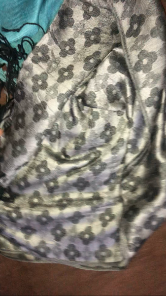 Écharpe en laine élégante