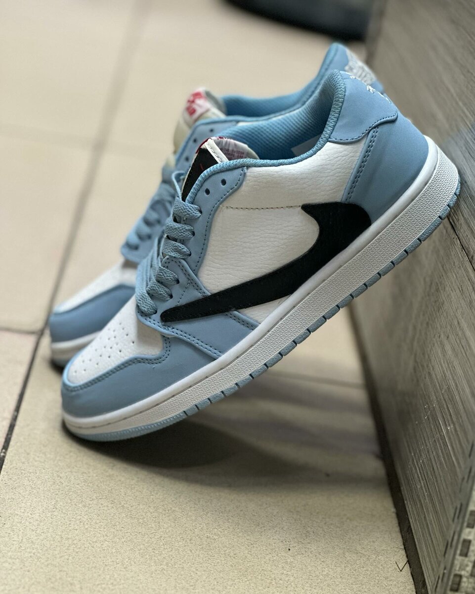 Stylish and comfortable men's sneakers Nike