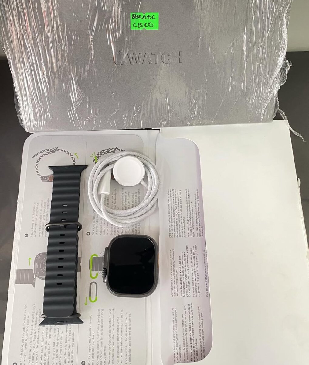 BLACK TITANIUM APPLE WATCH