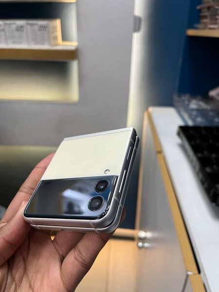 Galaxy Z Flip3 5G