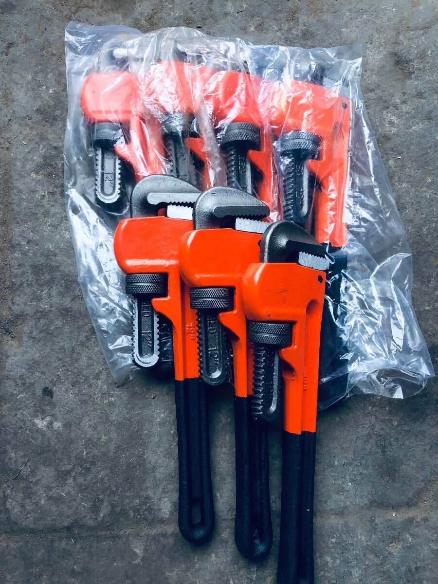 Pipe wrench