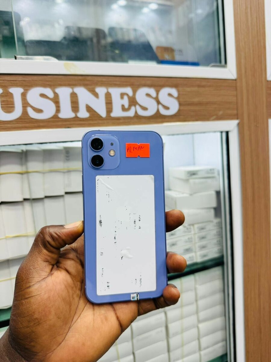 12 simple 64giga casi neuf ret