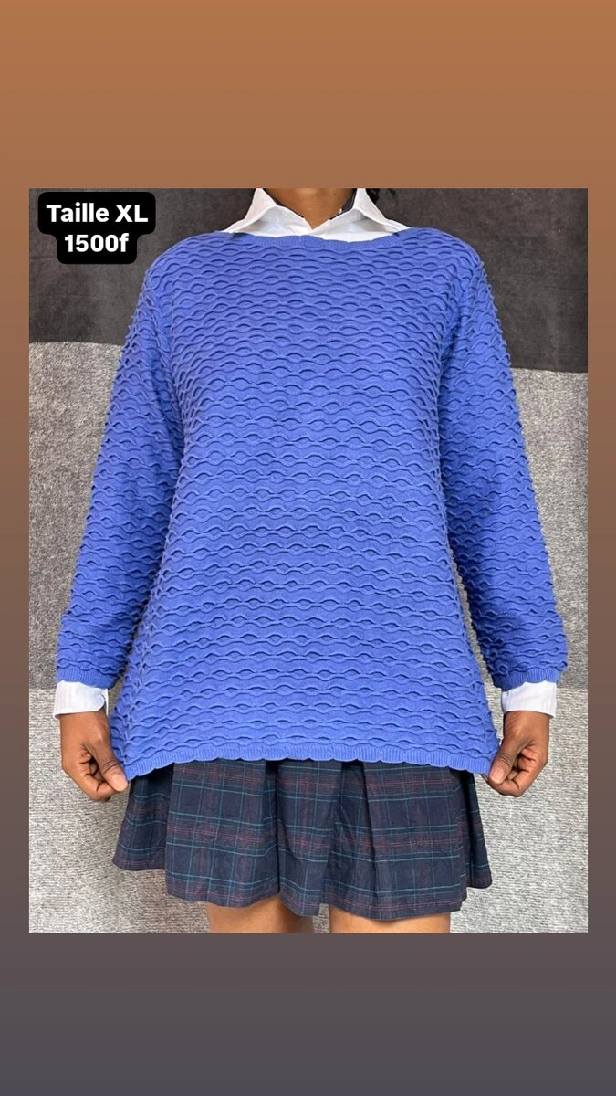 Pull bleu à motifs XL