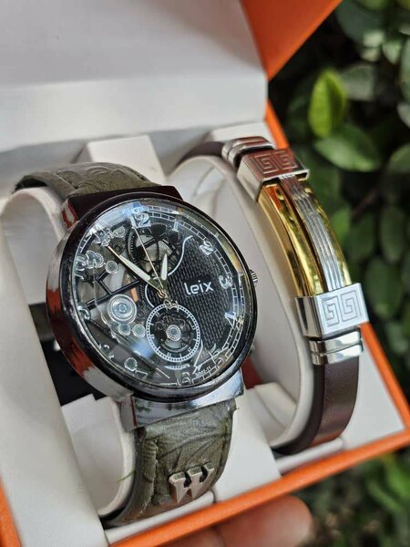 Montre classique avec bracelet