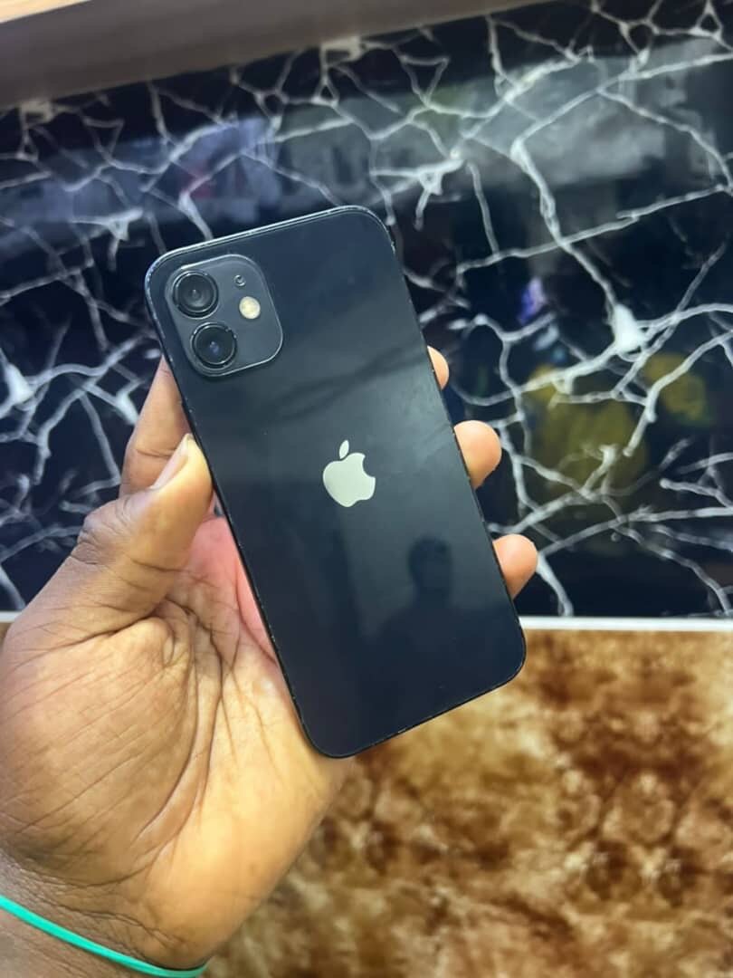 iPhone 12 Noir 64GB Débloqué