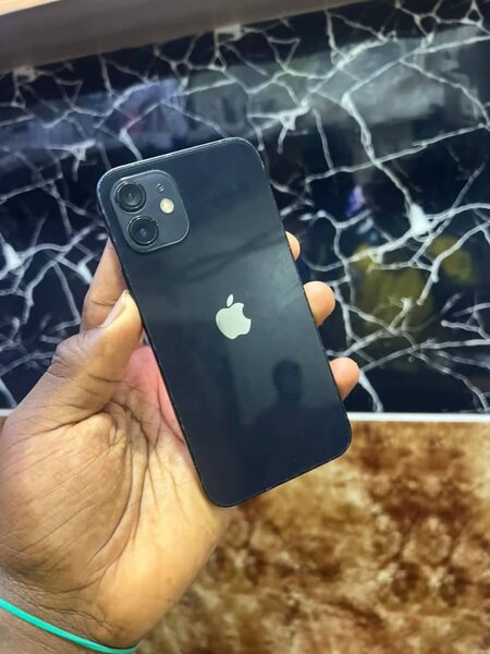 iPhone 12 Noir 64GB Débloqué