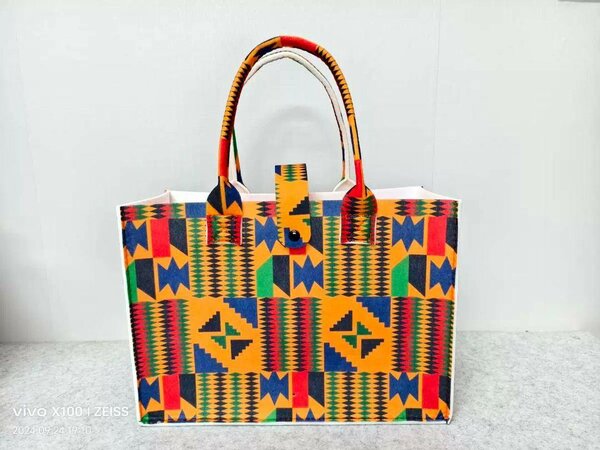 Sac feutre motif pagne