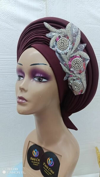 Turban élégant décoré