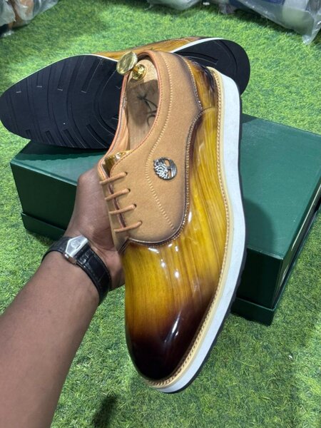 Chaussures Derby Éclatantes