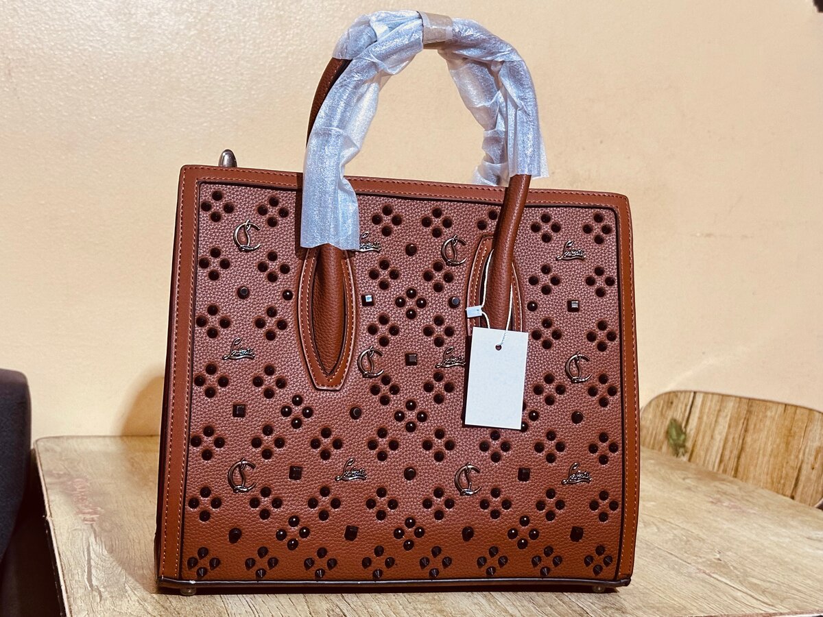 Sac à main louboutin