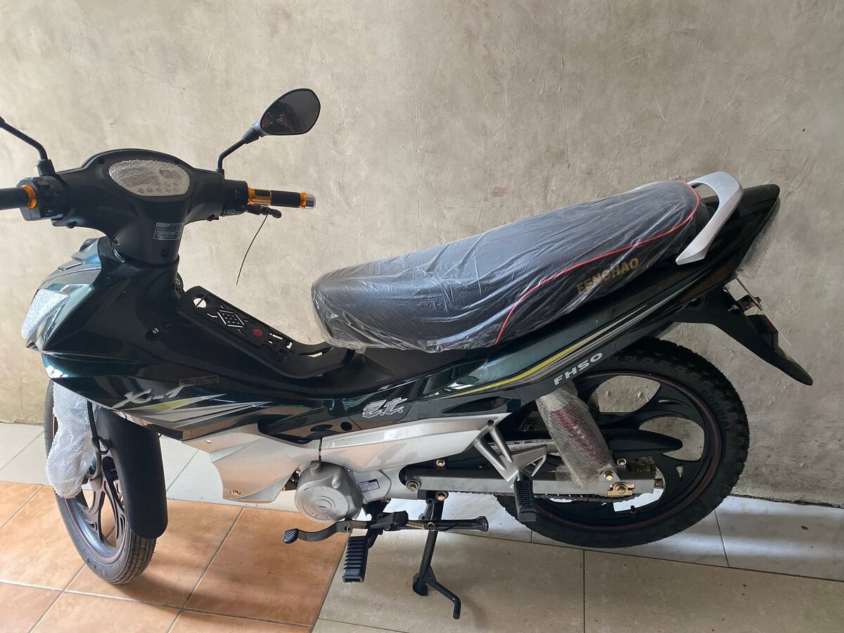 Scooter électrique urbain noir