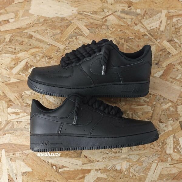 Baskets en cuir blanches et noires