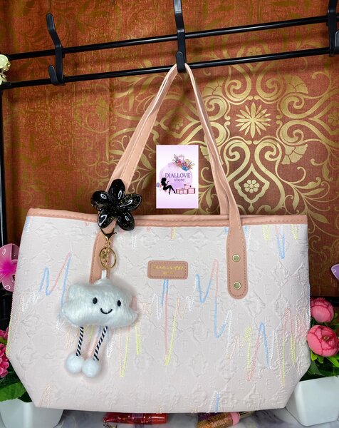 Sac à main chic en relief