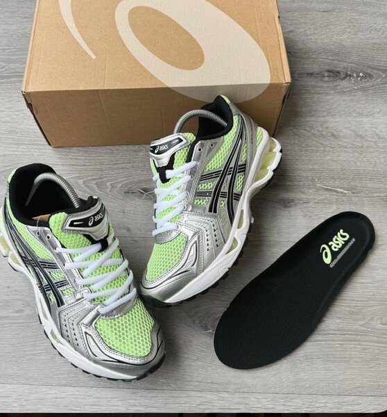 Chaussures de course Asics