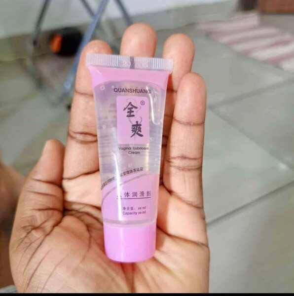 12 préservatifs + 1 lubrifiant