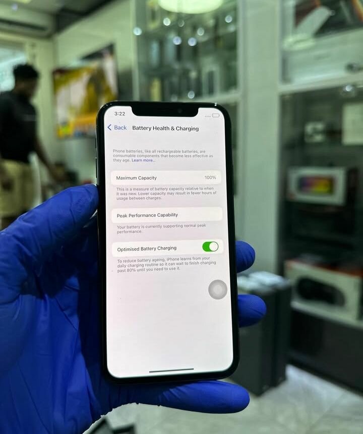 PRE-OWNED IPHONE X (Factory Unlock)