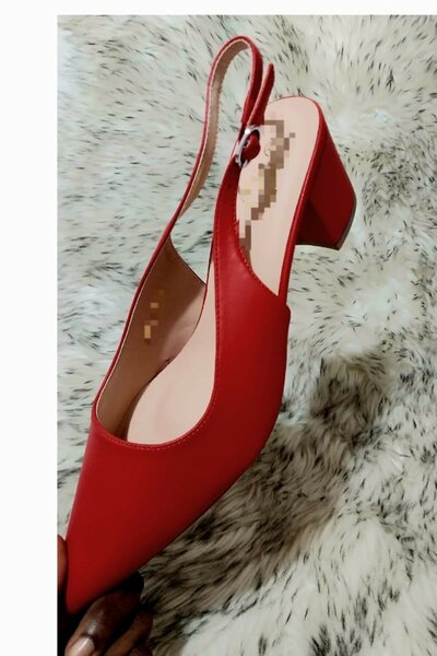 Chaussures à talon rouge élégant