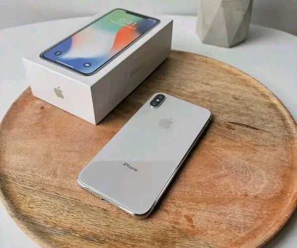 iPhone X 64 Go Silver