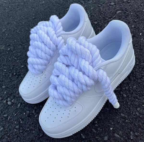 Baskets modernes élégantes