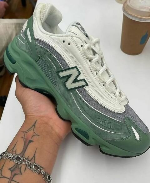 NEW BALANCE 1000 “GLACE VERTE” 