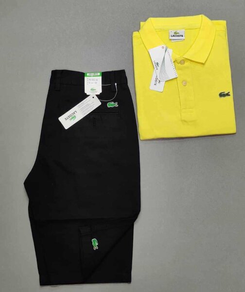 Polo jaune et pantalon noir
